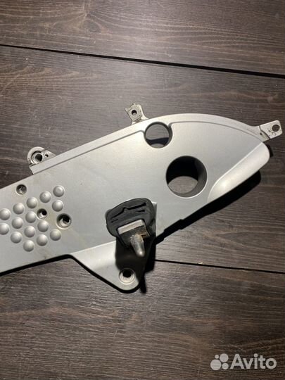 Кронштейн правых подножек для BMW r1150rt