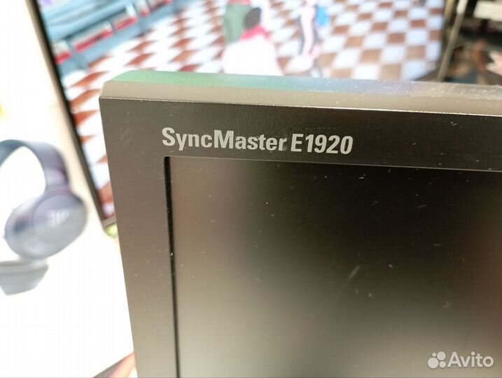 Монитор Samsung 19 дюймов