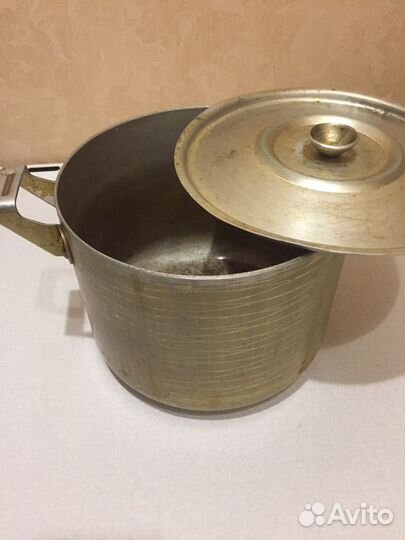 Кастрюля алюминиевая