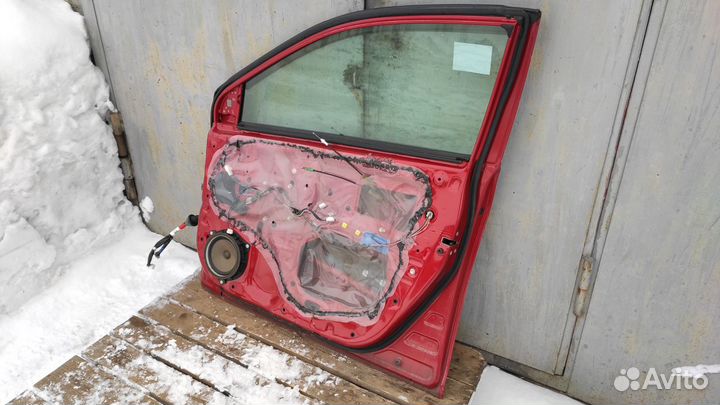 Тайота Корола Передняя правая дверь 150