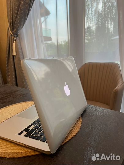 Apple MacBook Air 13 2017г