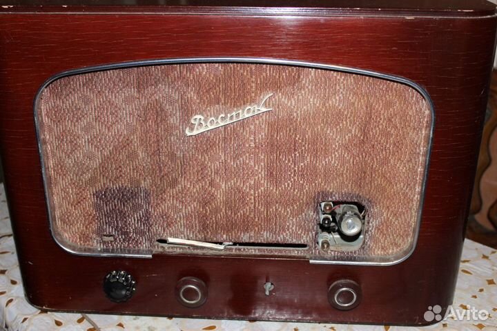 Ламповый радиоприёмник Восток 49 1949 г