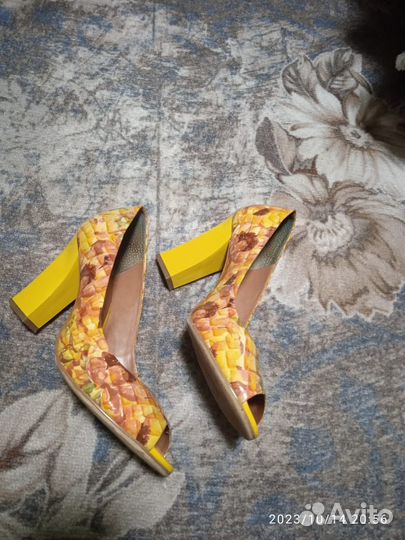 Натуральные кожаные туфли 40 размер