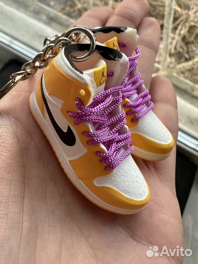 Брелоки-кроссовки на сумку/ключи, 2шт