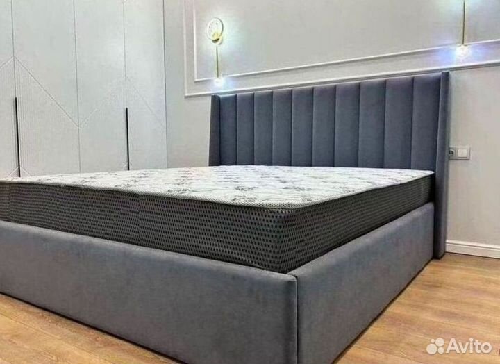 Кровать с изголовьем