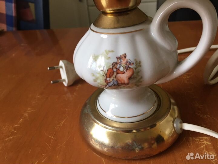 Лампа настольная