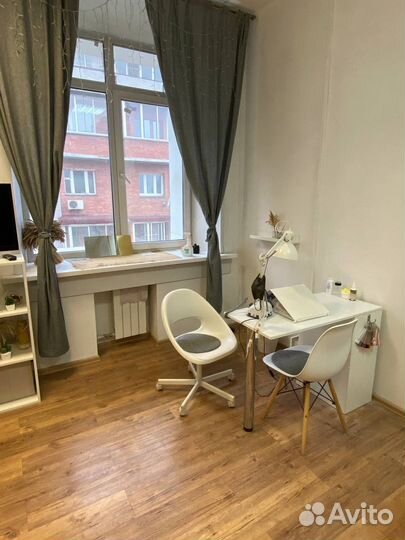 Продам Кабинет маникюра и педикюра