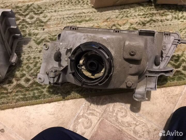 Фара левая тойота калдина