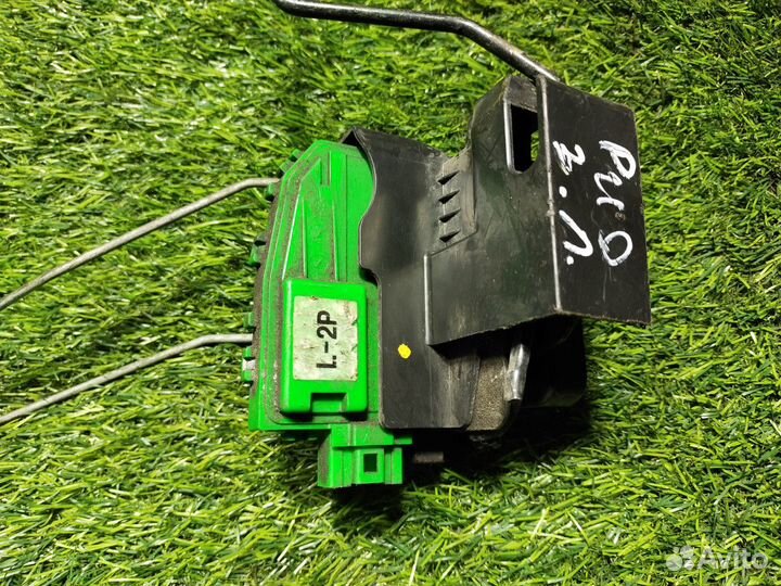 Замок двери задней левой Kia Rio