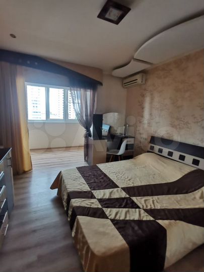 2-к. квартира, 54 м², 8/17 эт.