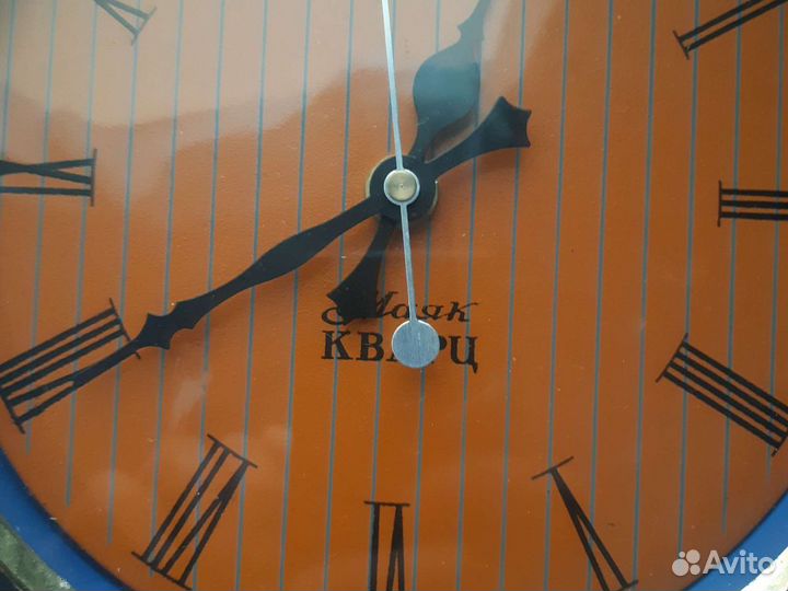 Часы настенные маяк