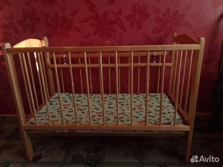 Детская кроватка
