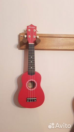 Кронштейн держатель на две гитары