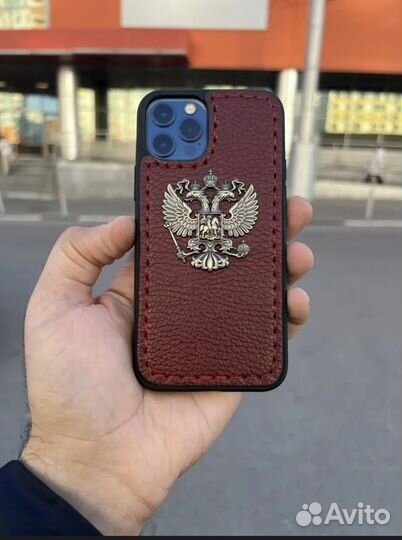 Чехол на iPhone 12