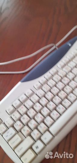 Клавиатура Apple