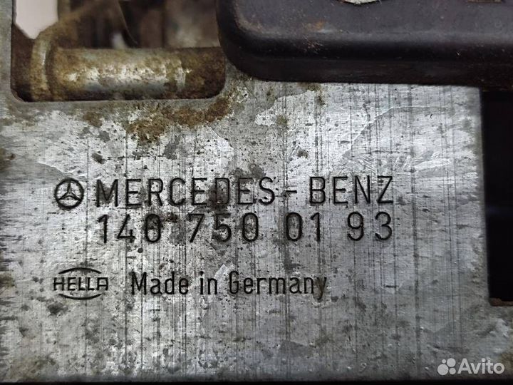 Ручка открытия багажника w140 S-class 104.990