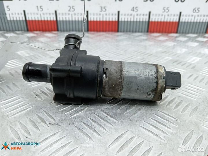 Помпа Opel Omega B рест. 2000 65460300