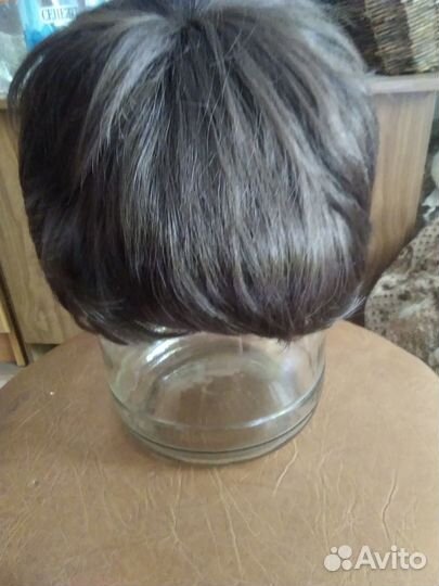 Парик с короткой стрижкой