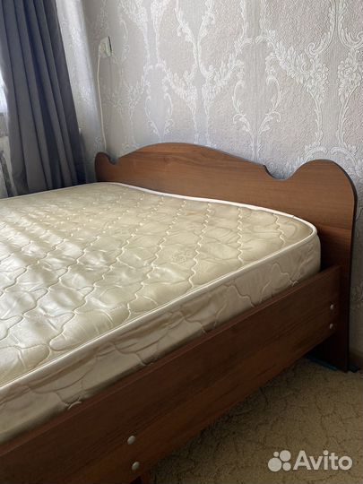 Кровать двухспальная бу