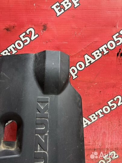 Декоративная крышка двигателя Suzuki Grand Vitara