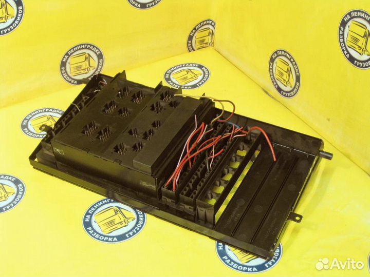 Блок предохранителей и реле 0015430615 mercedes-be