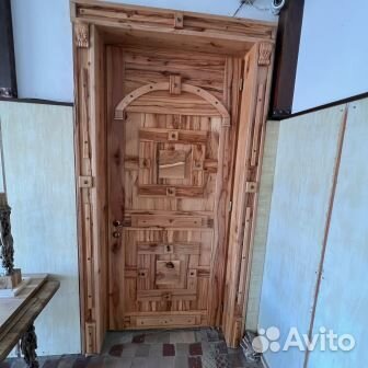 Двери межкомнатные из массива тигрового бука