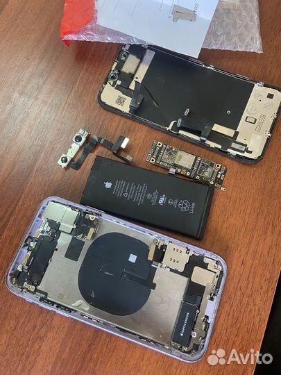 Материнская плата iPhone 11