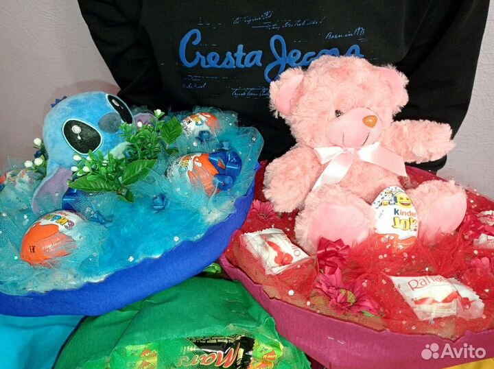 Букет с мягкими игрушками и конфетами