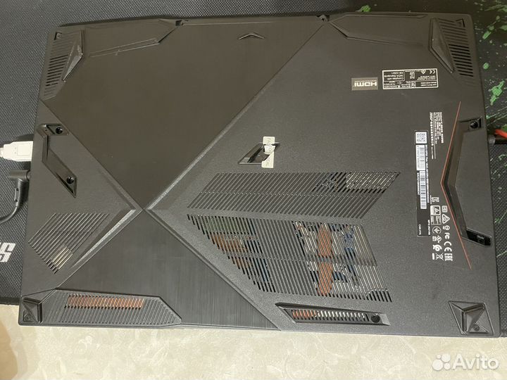 Игровой ноутбук msi gf63 Thin 10UC