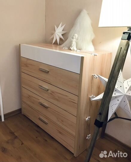 Набор детской мебели (Кровать, стол, комод)