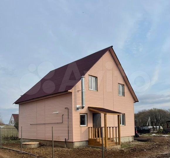 Коттедж 145 м² на участке 4 сот.