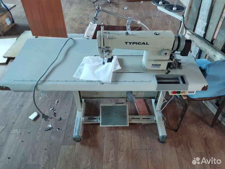 Швейная машина typical