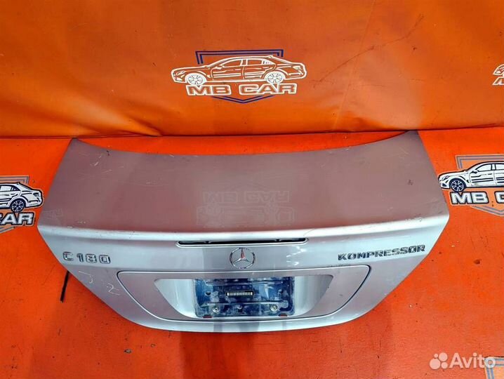 Крышка багажника w203 C-class 271.946