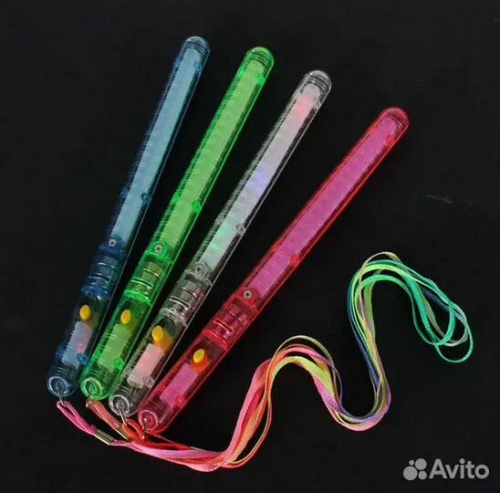 Светящаяся волшебная палочка на шнурке