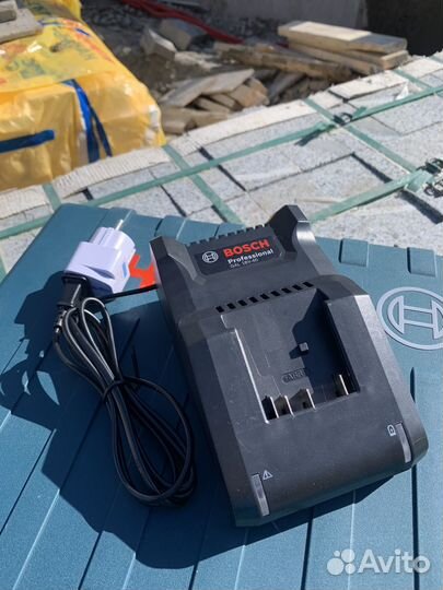 Зарядное устройство для шуруповерта bosch