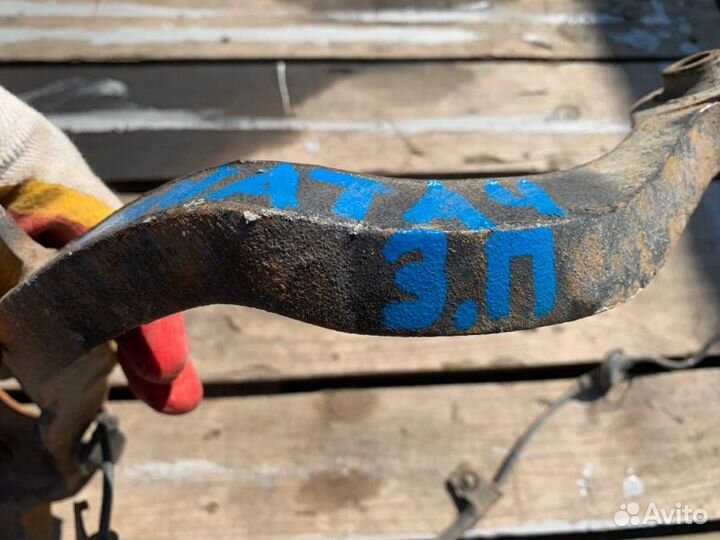 Цапфа задняя правая Hyundai Sonata EF G4JP 2005