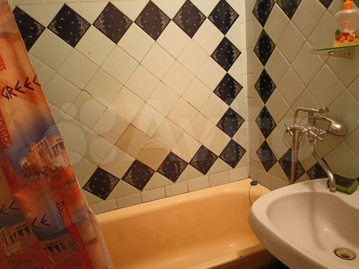 Комната 10 м² в 3-к., 6/9 эт.