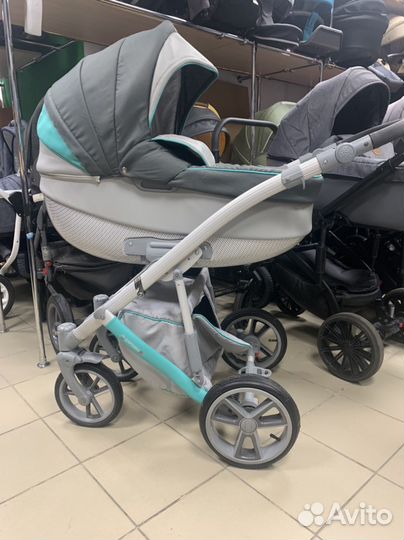 Коляска camarelo на гарантии