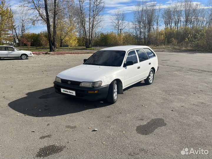 Toyota Corolla 1.5 AT, 1999, 200 000 км