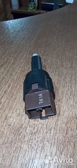 Выключатель стоп сигнала Mitsubishi L200 8614A208