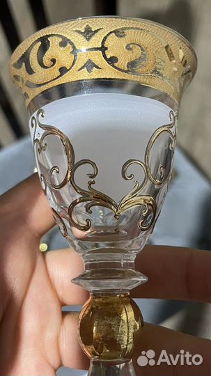 Рюмки на ножке