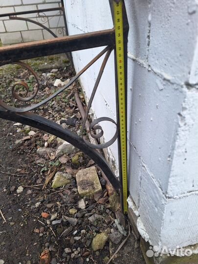 Козырёк над дверью