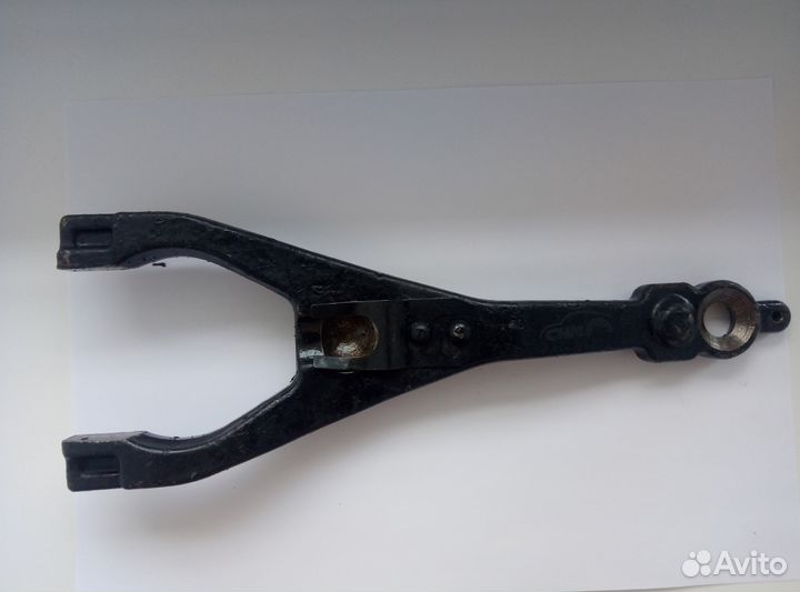 Вилка сцепленя Isuzu NQR71 арт.8972553030