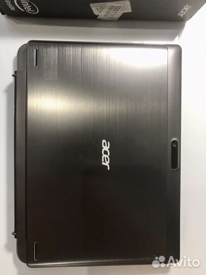 Планшет Acer Switch One 10 32Gb (SW1-011-171K)