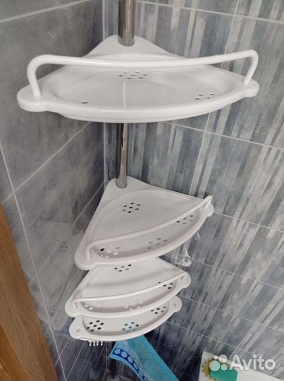 Полочка для ванной угловая