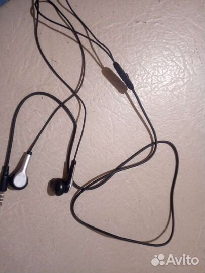 Наушники новые