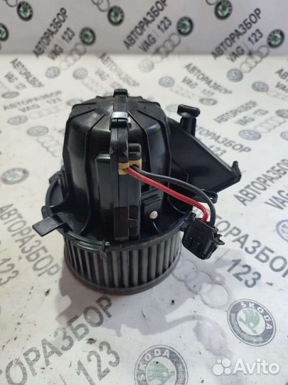 Мотор печки Audi A4 B8