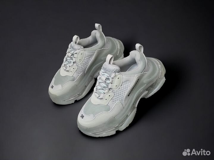 Кроссовки Balenciaga Triple S женские