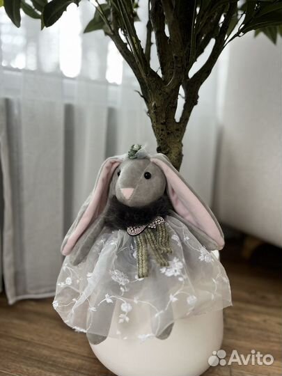 Игрушка заяц