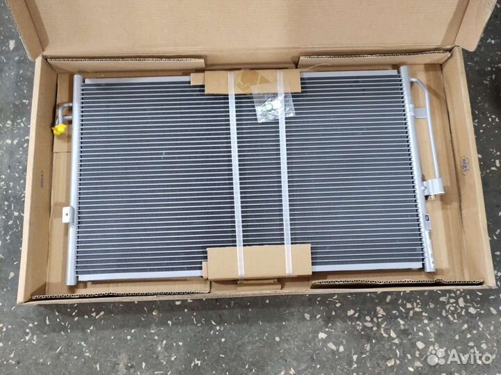 Радиатор кондиционера Nissan Teana J32